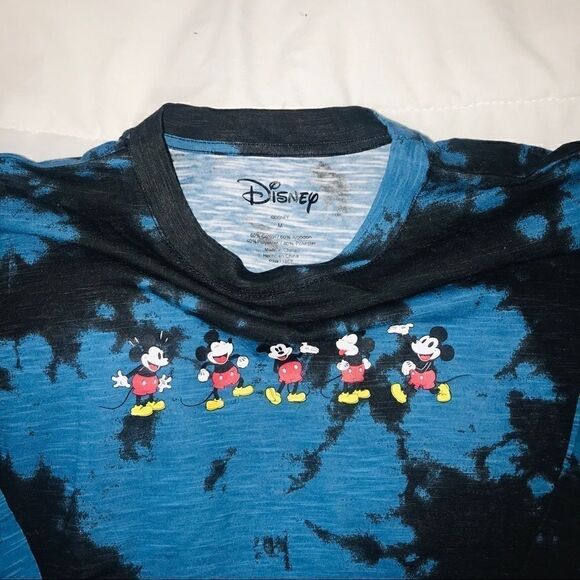 Disney long sleeve T-shirt NWOT - Picture 2 of 3